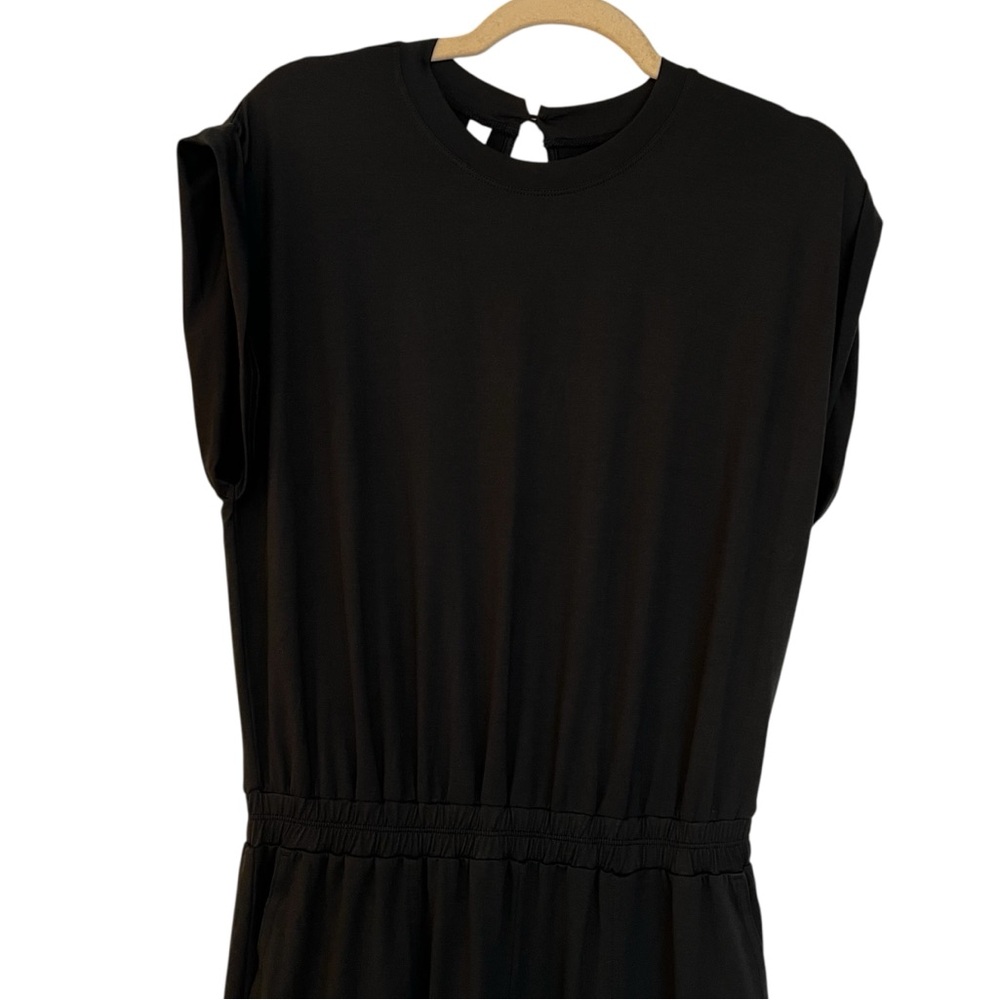 Vuori Lux Crew Neck Short Sleeve Jumpsuit Black Size Small Athleisure Travel - Picture 4 of 8